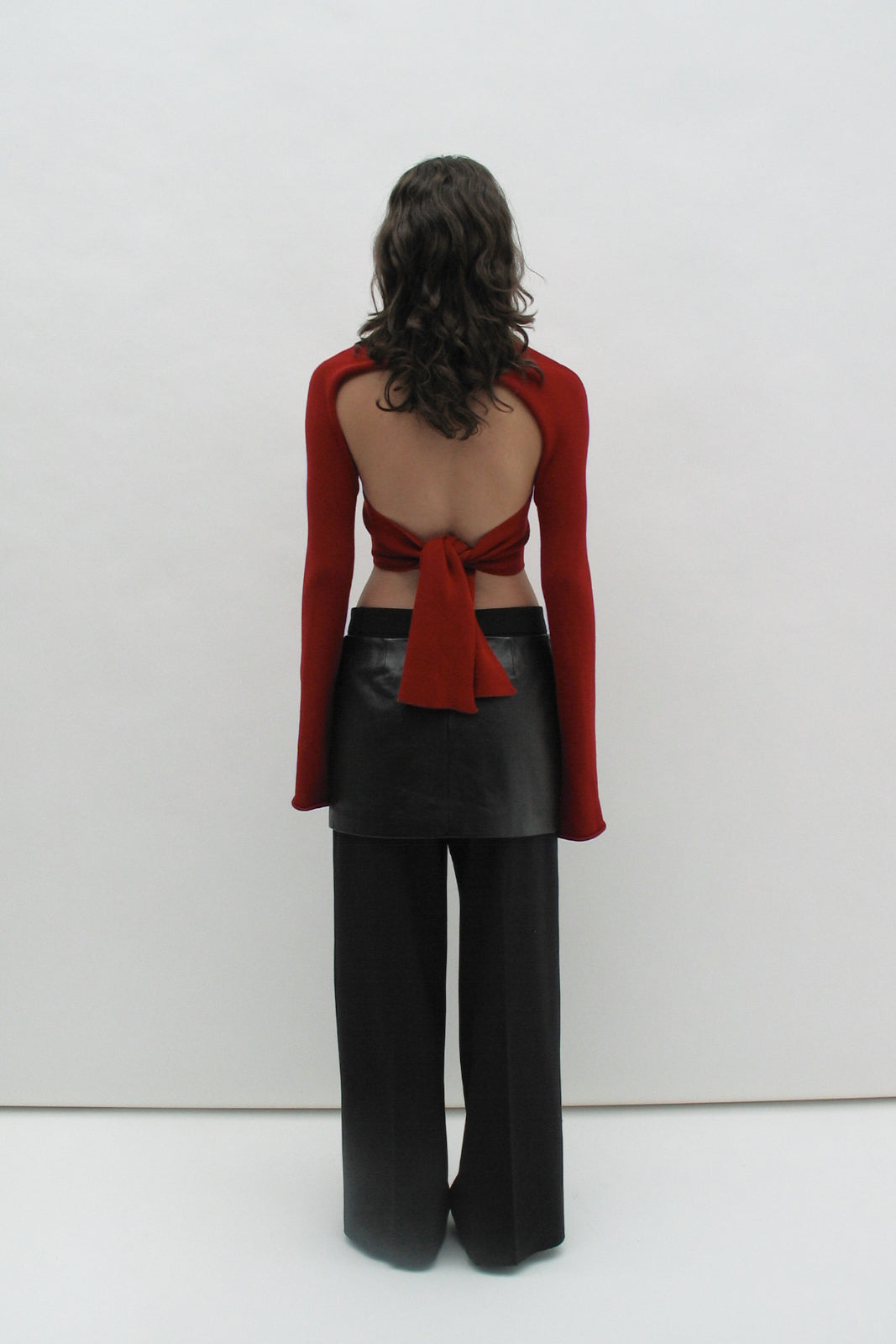 Crossover red straps top