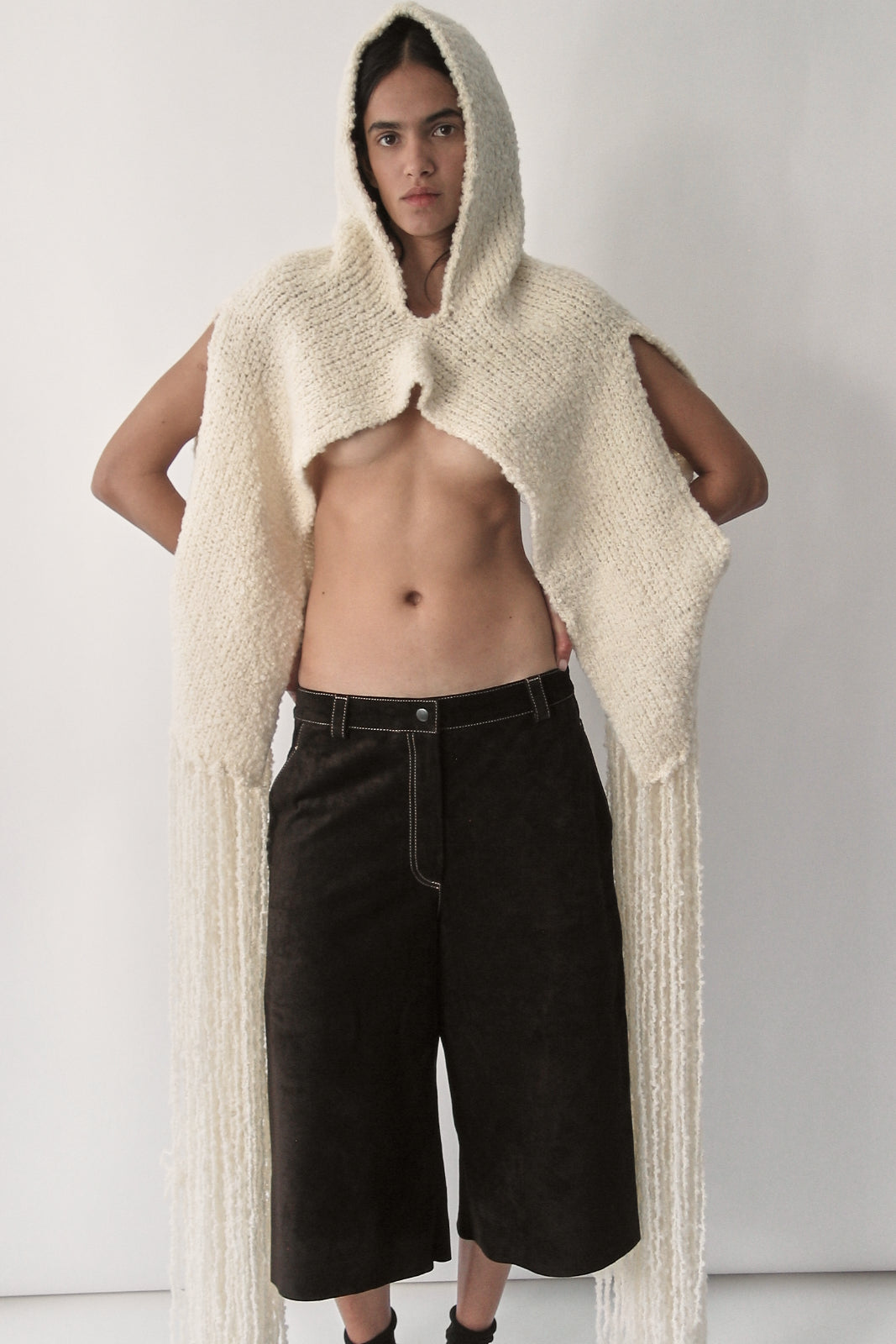 Butter White Bakhroma Capuche