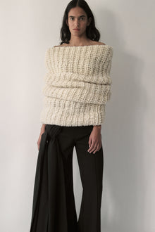Butter White Gigantic Bouclé Muff
